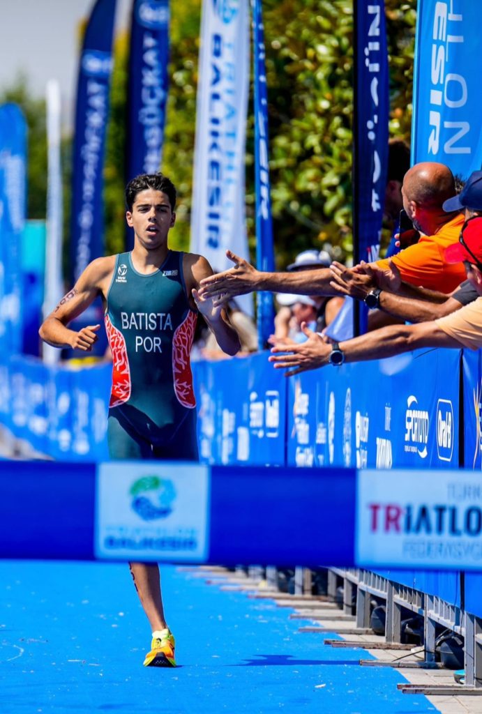 Ricardo Batista sagra-se campeão europeu de triatlo sprint